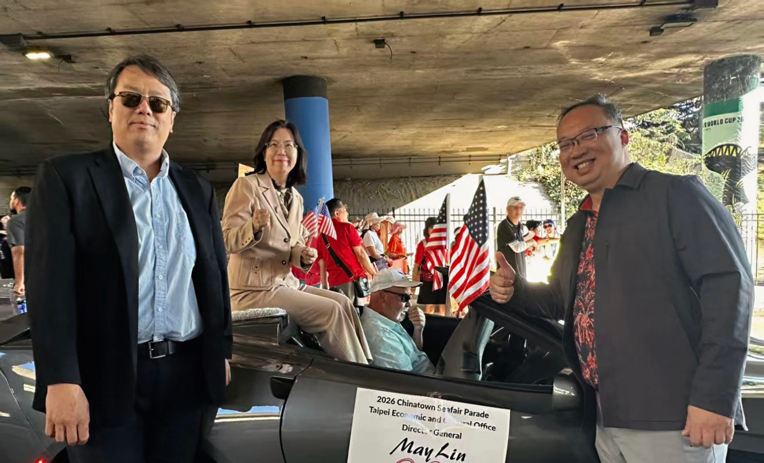 CEO の Kevin Tseng と駐シアトル台北経済文化弁事処 May Mei-Chen Lin 処長